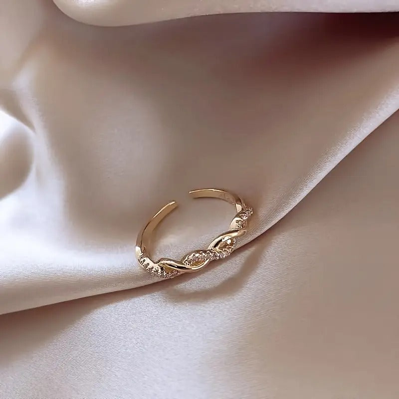 Twisted Elegance Ring | Tillsammans mot bröstcancer