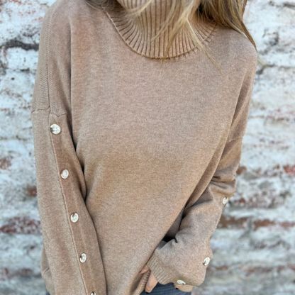 Astrid™ – Knappdetaljer Stickad Sweater